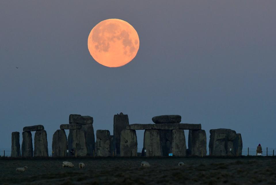 Lunar rarity: December full moon rises this weekend. How to see the last full moon of 2024