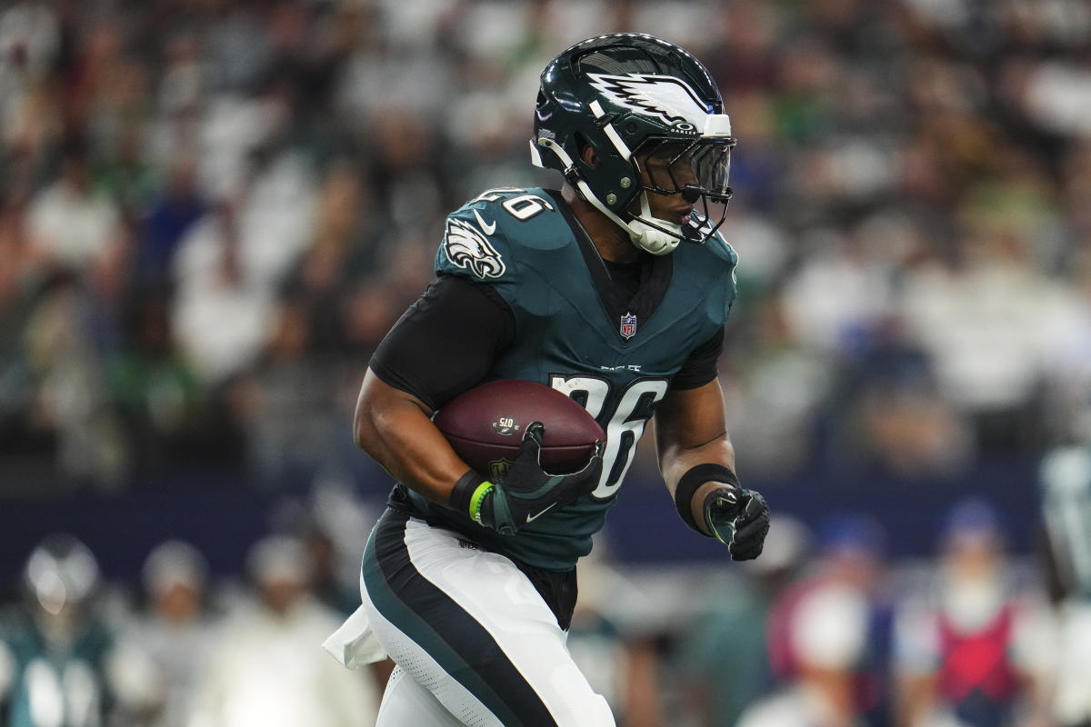 NFL scoring updates: Eagles after No. 1 seed, Saquon chasing history