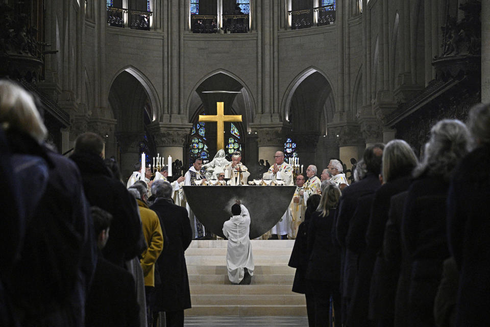 Paris’ Notre Dame celebrates first Sunday Mass since fire five years ago