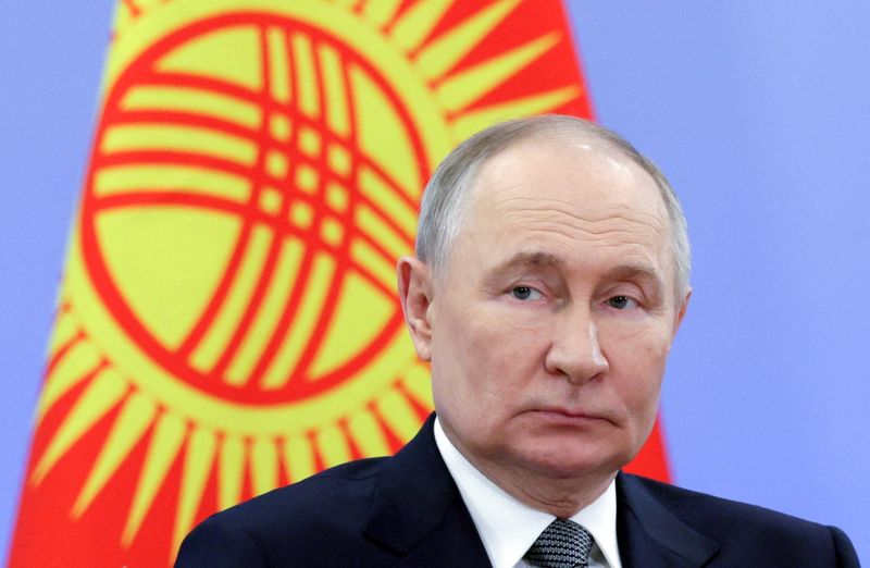 Putin says there is no time to sign new Ukraine gas transit deal this year