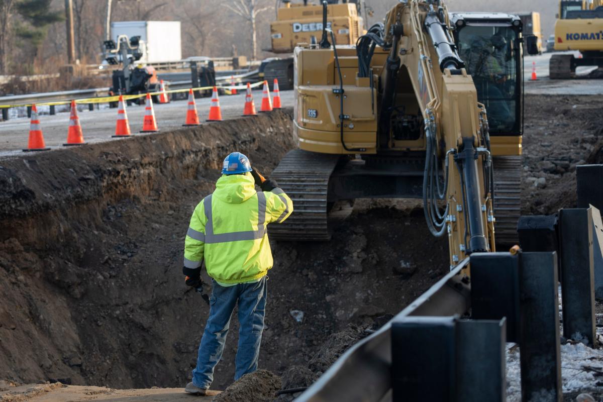 Route 80 sinkhole in Wharton caused by abandoned mine shaft. Repairs and delays continue