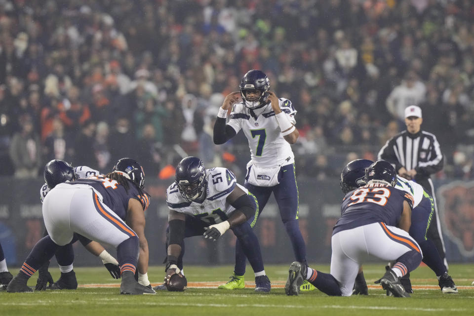 Seahawks one win closer to playoffs with victory over Bears