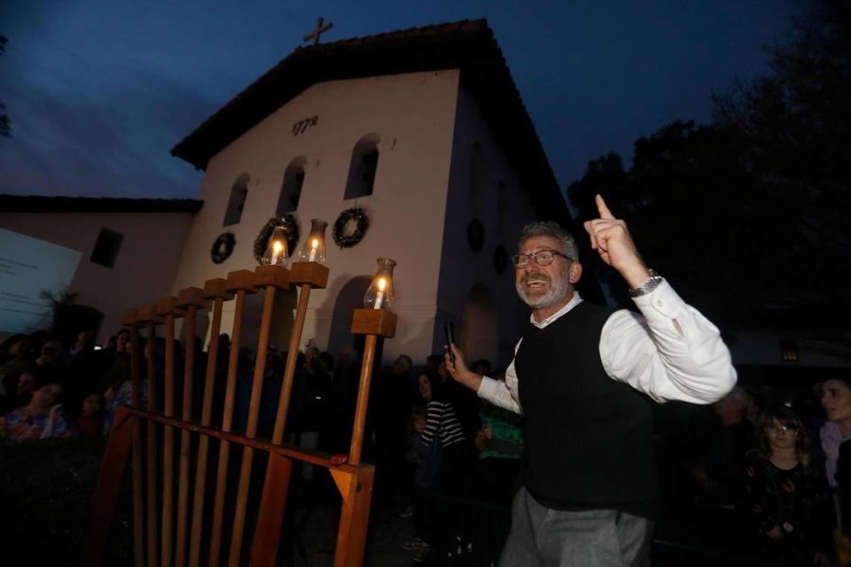 SLO celebrates second night of Hanukkah with menorah lighting at Mission Plaza