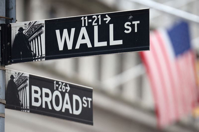 Wall St faces lower open on pressure from elevated Treasury yields