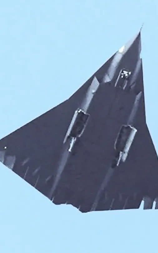 Watch: China secretly flies advanced fighter jet