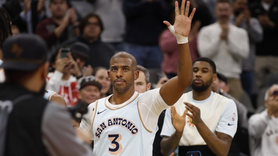 Watch Chris Paul’s emotional locker room speech to teammates after moving to No. 2 all-time in assists