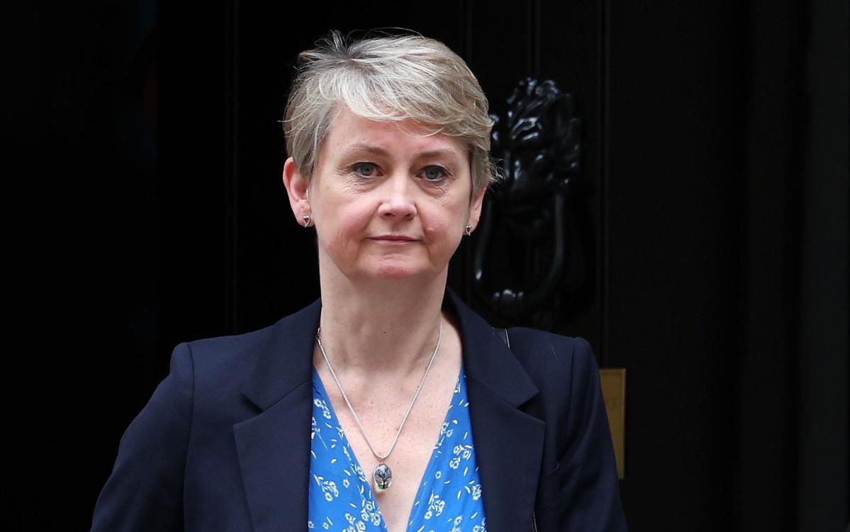 Watch: ‘Two-faced’ Yvette Cooper confronted in mince pie row