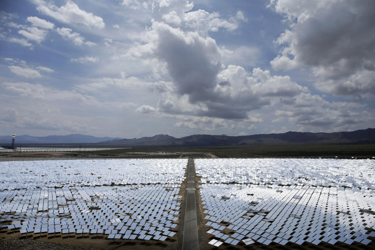 11 years after a celebrated opening, massive solar plant faces a bleak future in the Mojave Desert