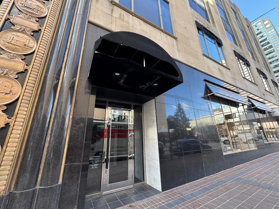 A 33-year-old steakhouse in downtown Cincinnati has permanently closed