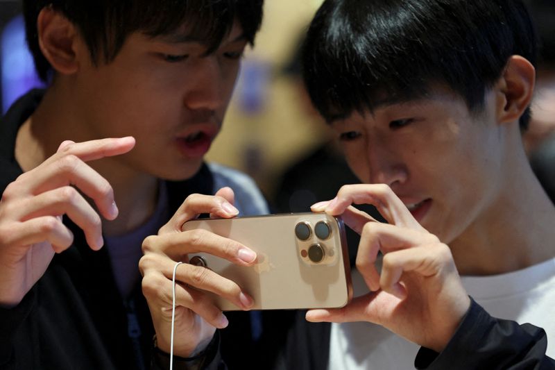 Apple’s China troubles mount as foreign phone sales sink for 4th month