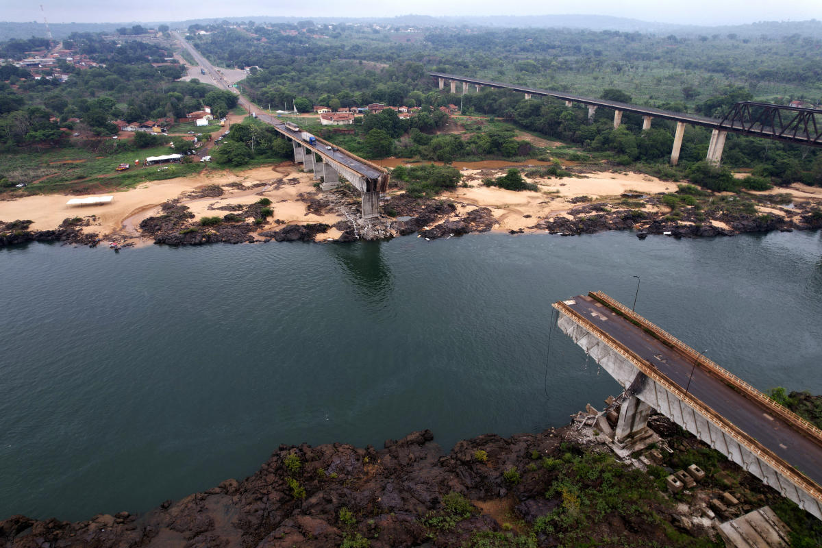 Brazil’s Navy finds the body of the 13th victim of a river bridge collapse; 4 are still missing