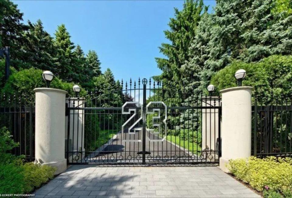 Buyer of Michael Jordan’s .5 Million Chicago Estate Set To Sell Off Pieces of the Property