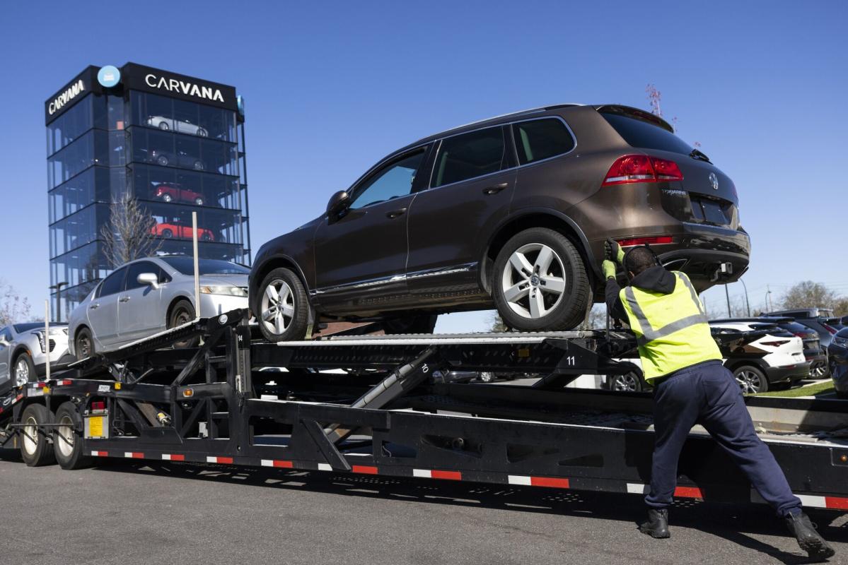 Carvana extends loan sale deal with Ally, refuting short report