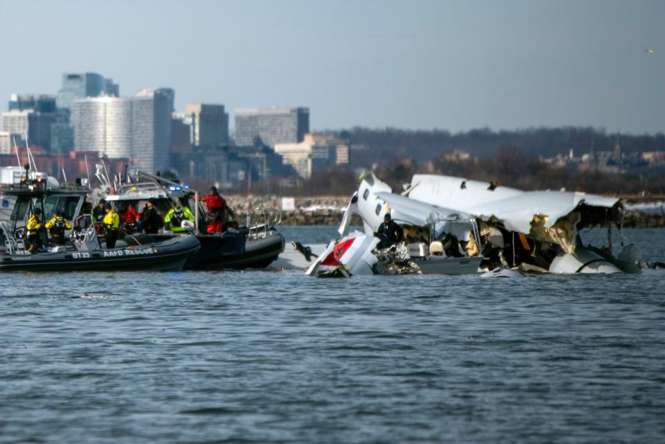 DC plane crash latest updates: Crews work to find remaining victims as investigators recover black boxes