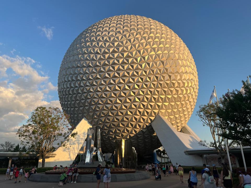 Disney World crowd calendar 2025: The cheapest and least crowded times to visit