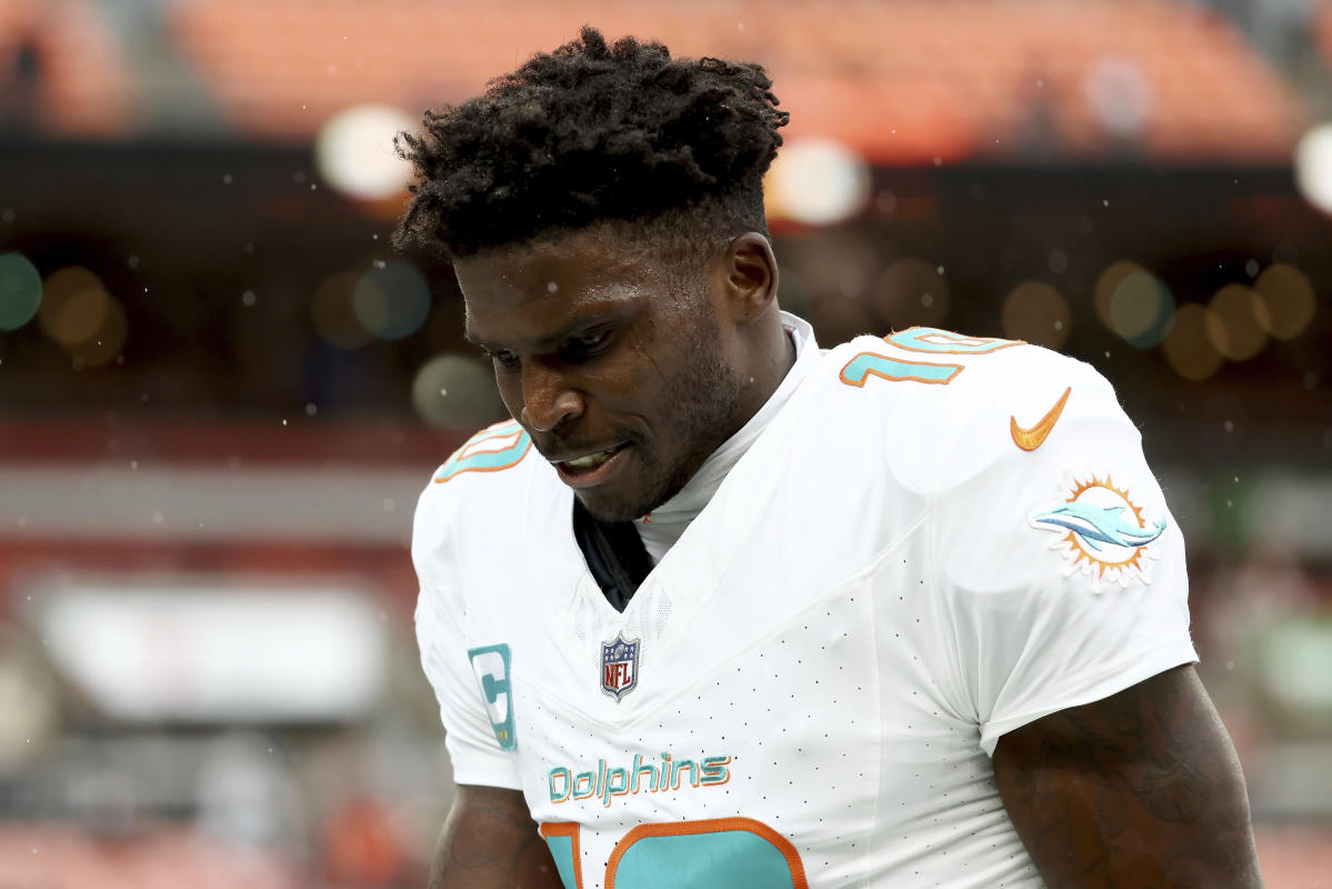 Dolphins GM Chris Grier: Tyreek Hill ‘never asked for a trade with me’