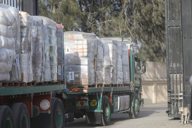 Egypt sends more aid to the Gaza Strip on day two of ceasefire