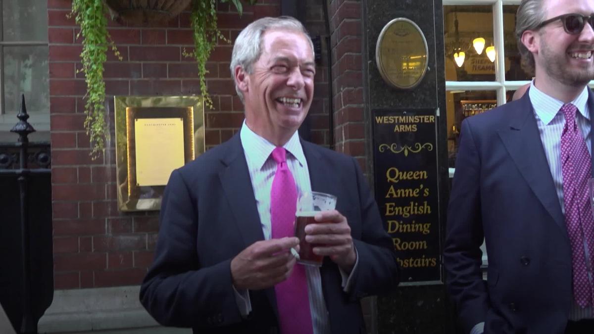 Farage calls out Badenoch directly on Reform UK membership at conference