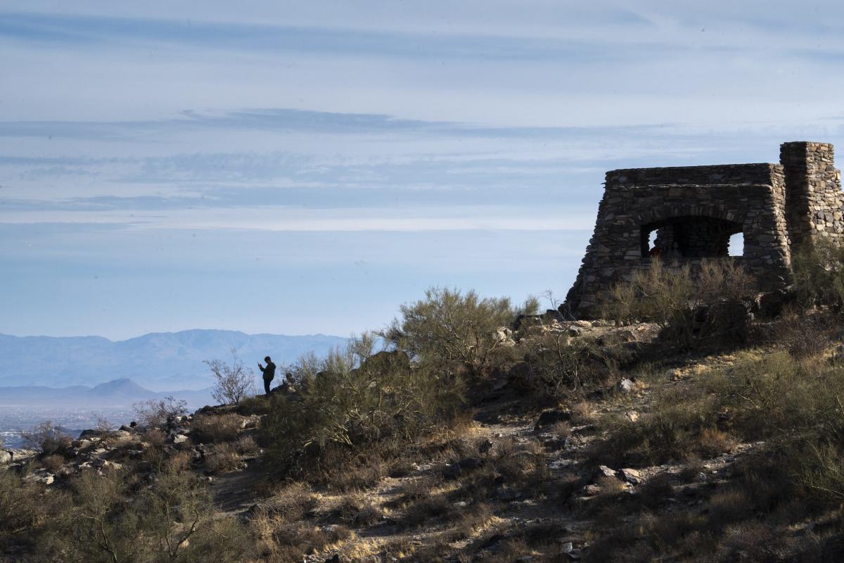 Feeling that wind this morning in AZ? Here’s why the CA gusts are coming here