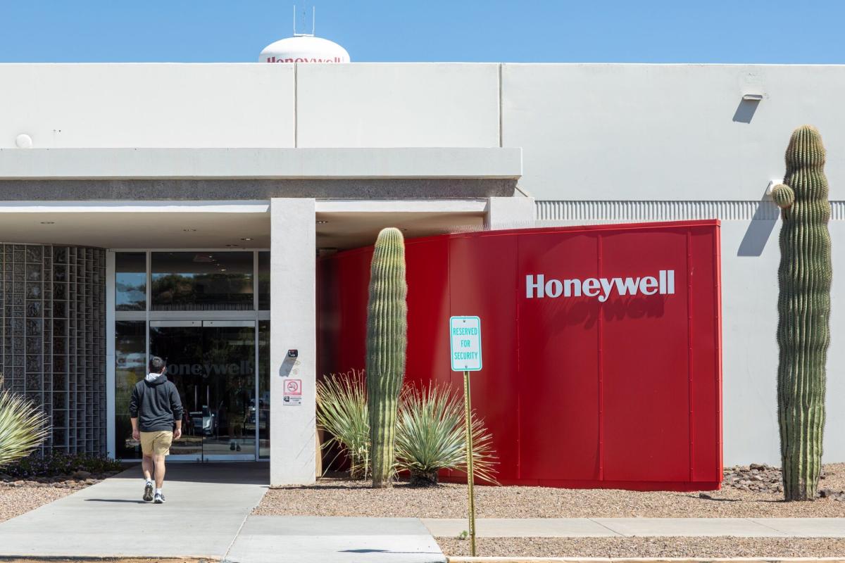 Honeywell Plans Breakup Under Pressure From Elliott