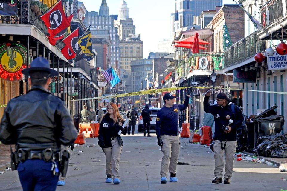 ISIS Flag-Carrying Army Vet Mows Down 15 on New Orleans’ Bourbon Street