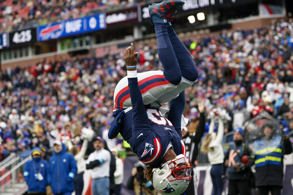 Joe Milton, Patriots turn NFL draft order upside down with victory over Buffalo