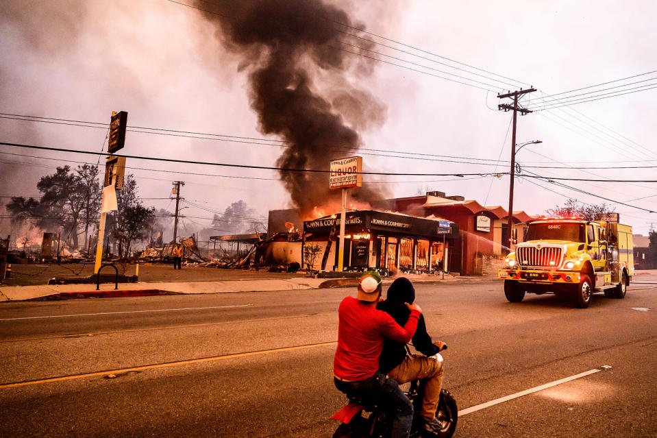 L.A. officials say looters ‘targeting vulnerable communities’ will be held accountable