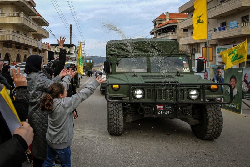 Lebanese military deploys troops to more southern border regions