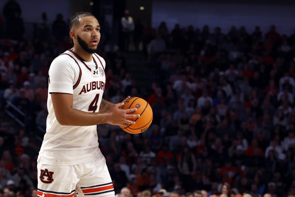 Men’s basketball AP poll: Auburn jumps to No. 1, but how long can it last without Johni Broome?