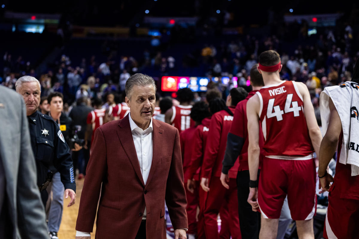 New address, same issues: Why John Calipari’s dismal start at Arkansas mirrors his fall from favor at Kentucky