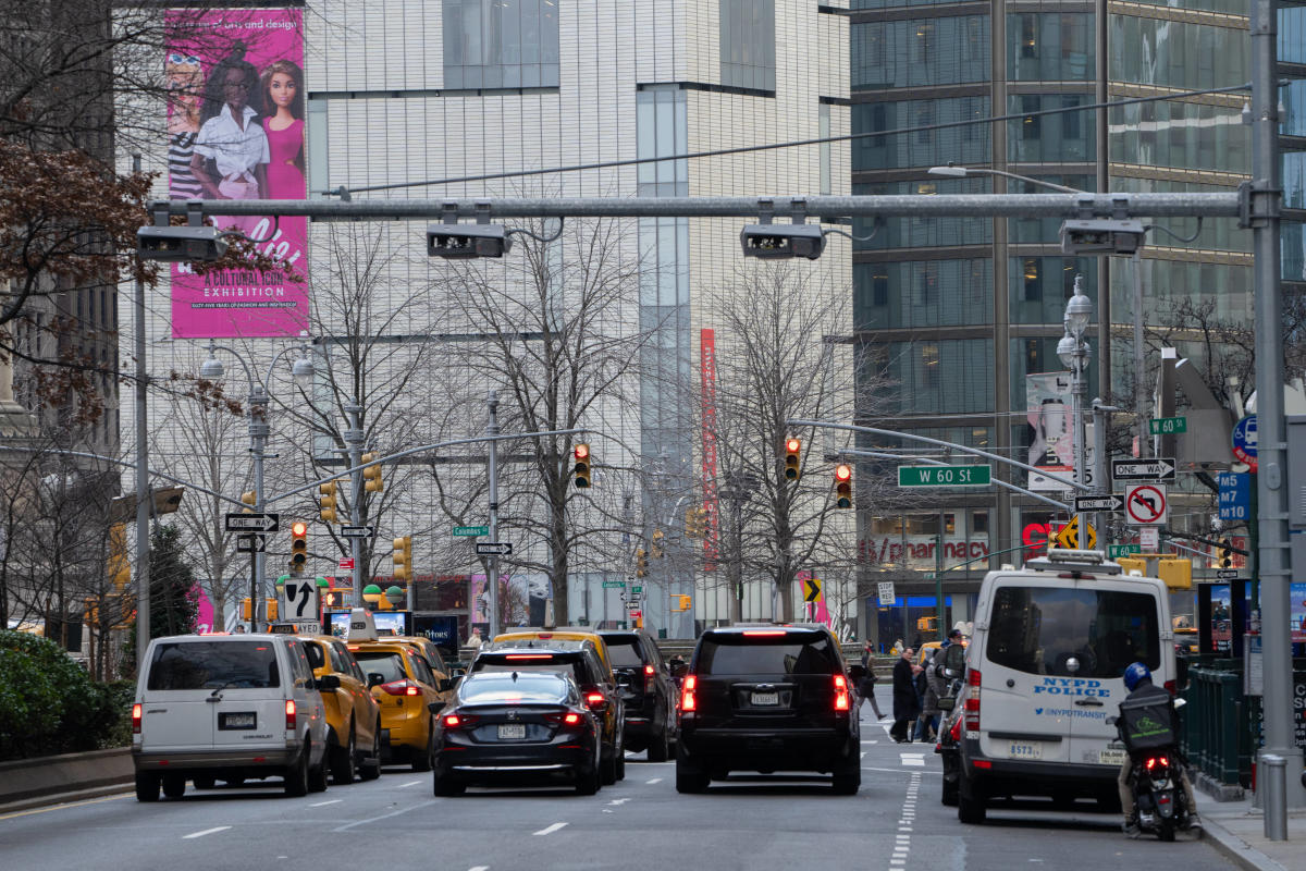 NYPD issues 113 tickets, seizes 10 cars in six-hour congestion toll crackdown