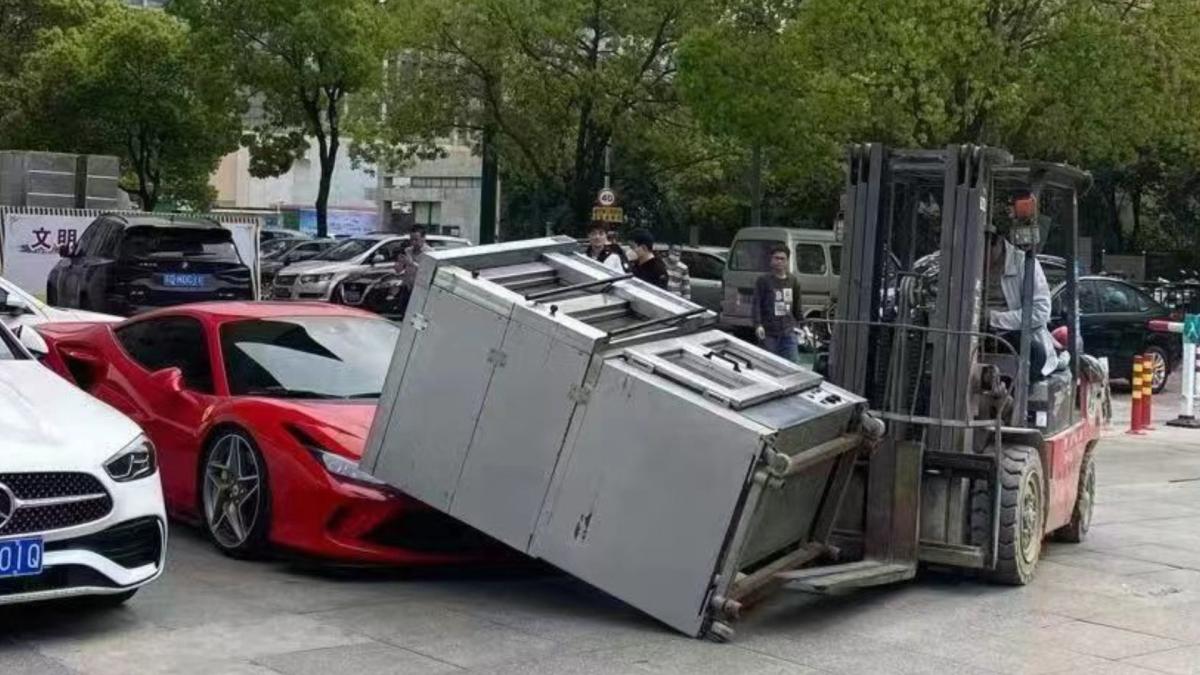 Oven Mishap Crushes Ferrari F8 Tributo in China