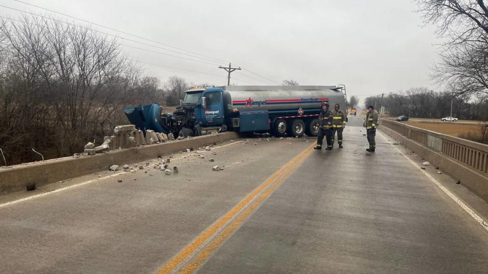 Please stay home! Wrecks adding up in Wichita area as weather officials issue warning