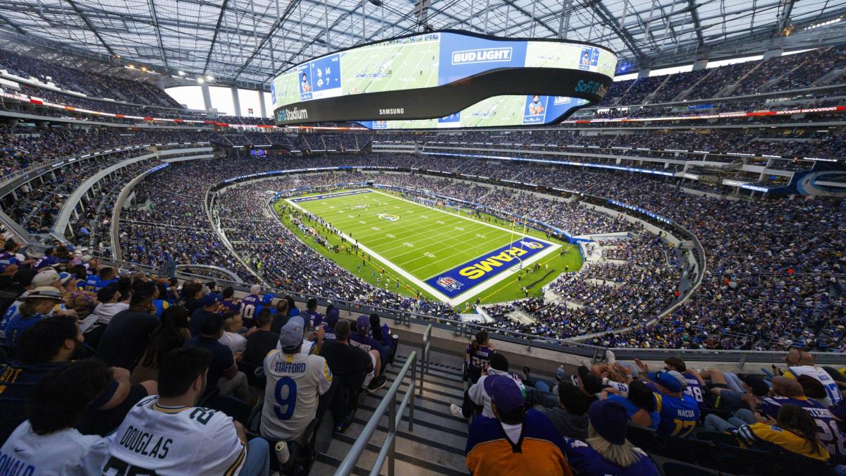 Relocation of Vikings-Rams game moves line by one point, so far