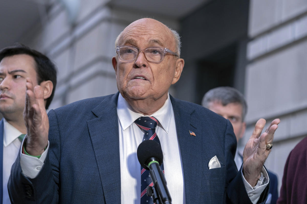 Rudy Giuliani settles with Georgia women who won 8 million defamation judgement against him