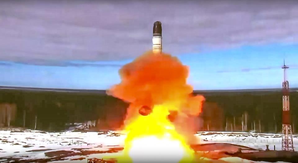 Russia’s new ICBM with lots of warheads keeps running into problems, leaving it stuck with older, inferior missiles