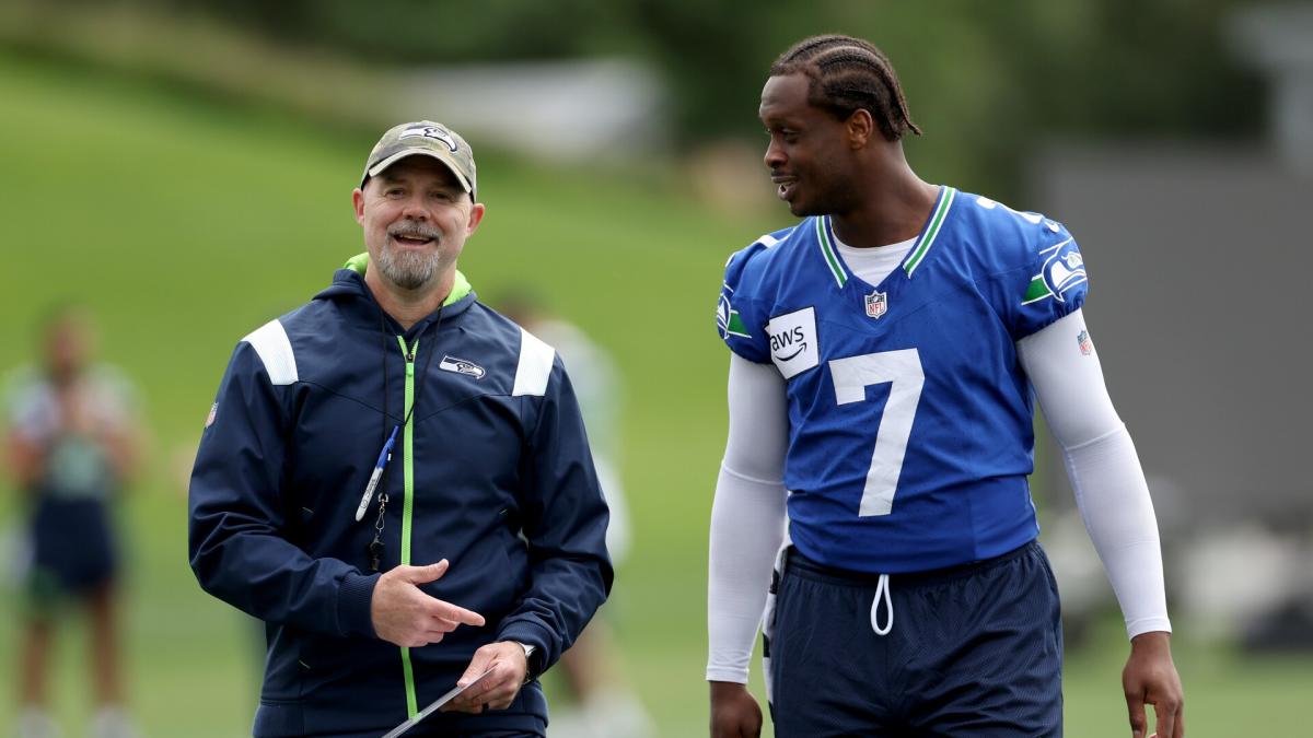 Seahawks fire offensive coordinator Ryan Grubb