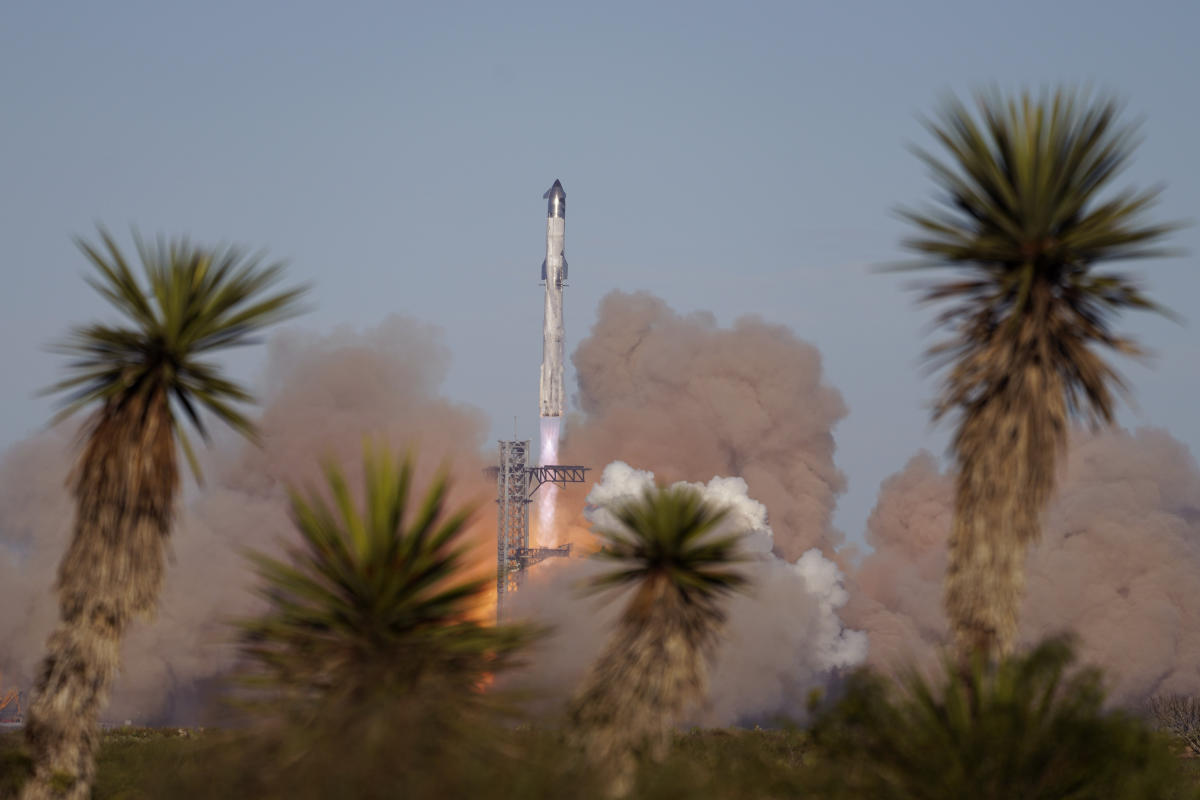 SpaceX loses spacecraft after catching rocket booster at the launch pad in latest Starship test