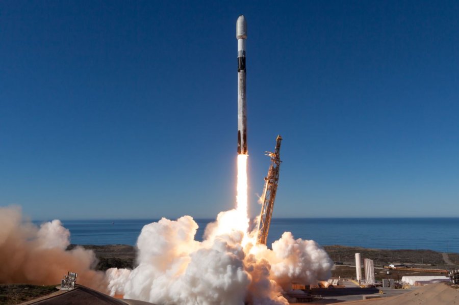 SpaceX plans launch of more satellites from California after 2 scrubbings