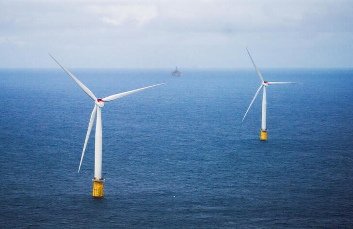 Trump calls to ‘open up’ North Sea, get rid of windmills