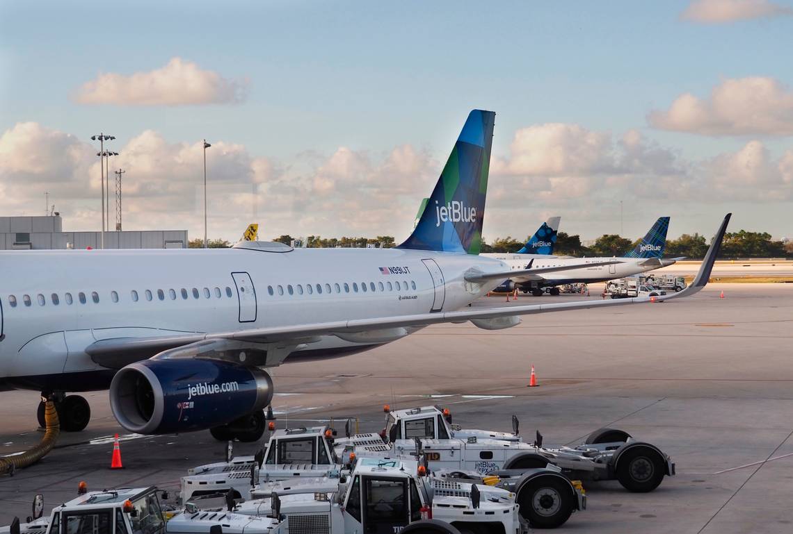 Two found dead in JetBlue landing gear at Fort Lauderdale airport. Likely froze to death: expert