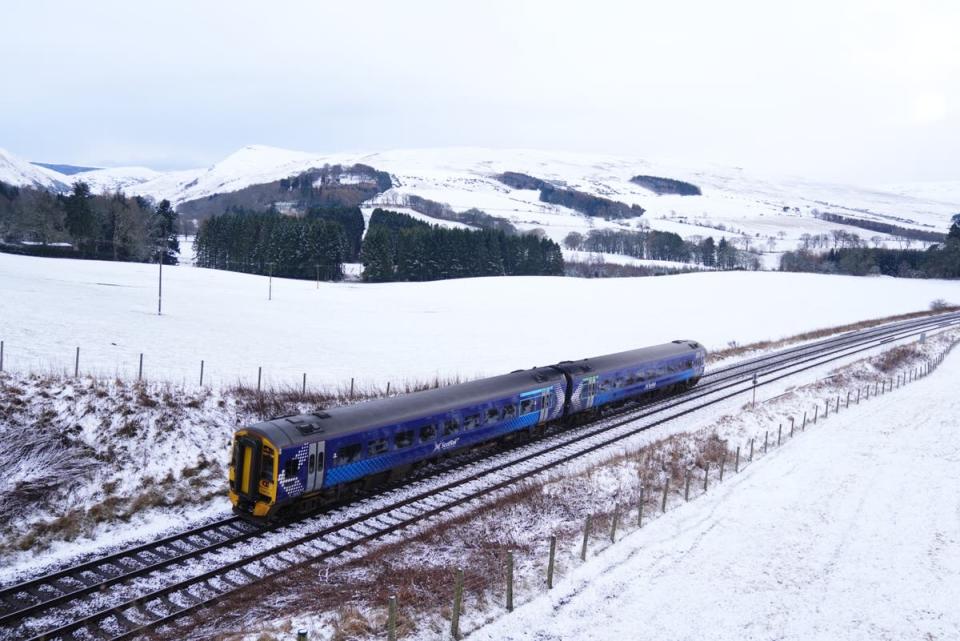 UK weather live: Snow warning for London as UK braces for temperatures to plummet to -20C