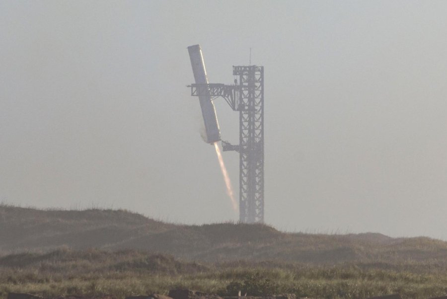 Unmanned SpaceX Starship explodes minutes after launch from Texas