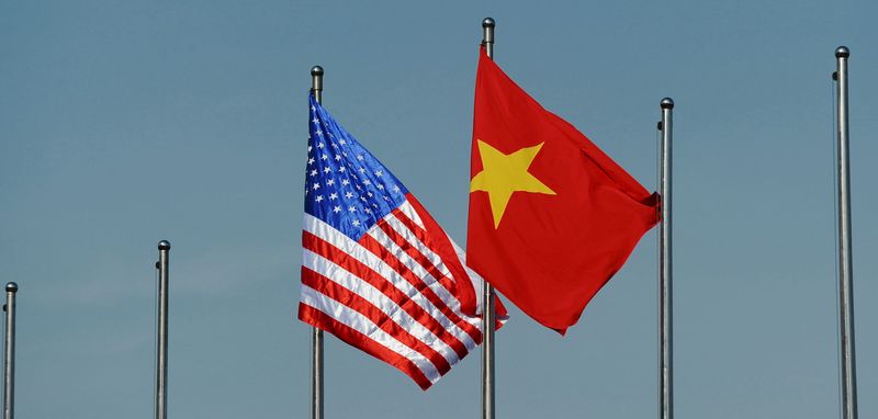 US trade deficit with Vietnam soars beyond 0 billion, as weak dong boosts exports