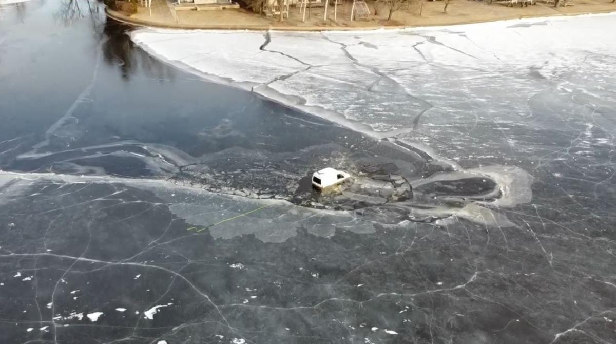 Van goes through ice on Shawano Lake; driver was trying to deliver food to person ice fishing