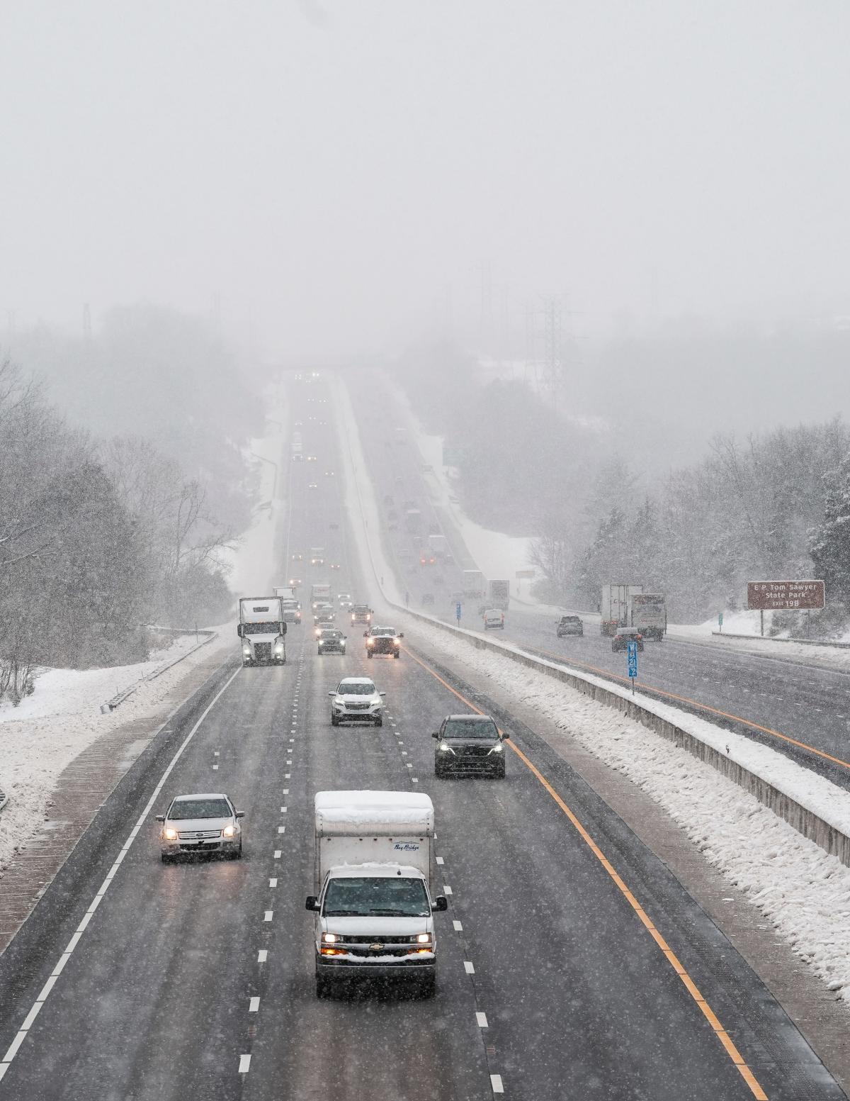 Winter storm watch in effect for several KY counties. How much snow will we get Friday?