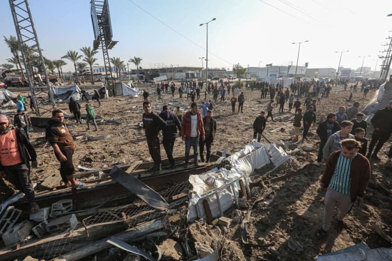 World Food Programme says its convoy was hit in the Gaza Strip