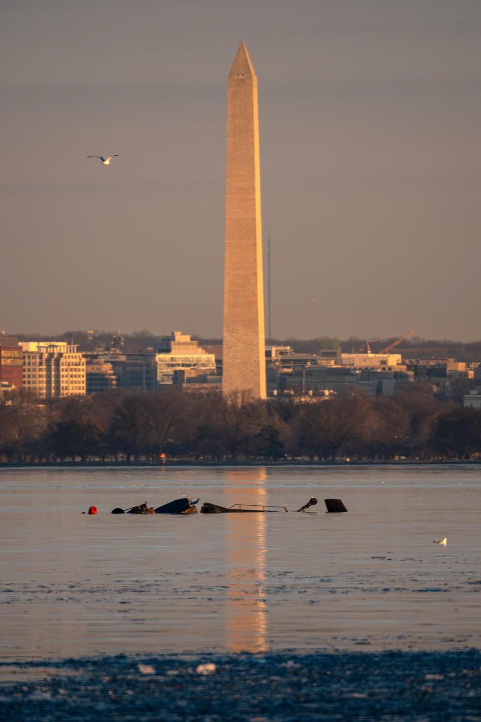 Yahoo Sports AM: Tragedy on the Potomac