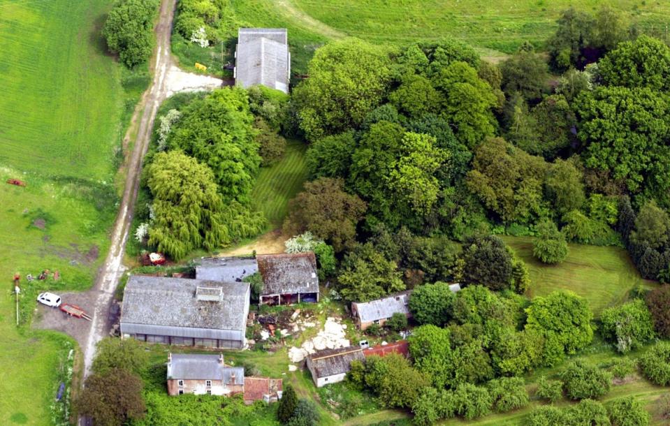 Farmer Tony Martin who shot dead teenage burglar at his Norfolk home dies