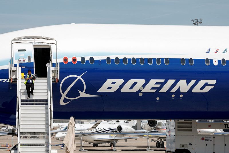 Japan’s ANA taps Boeing, Airbus, Embraer in 77-jet order